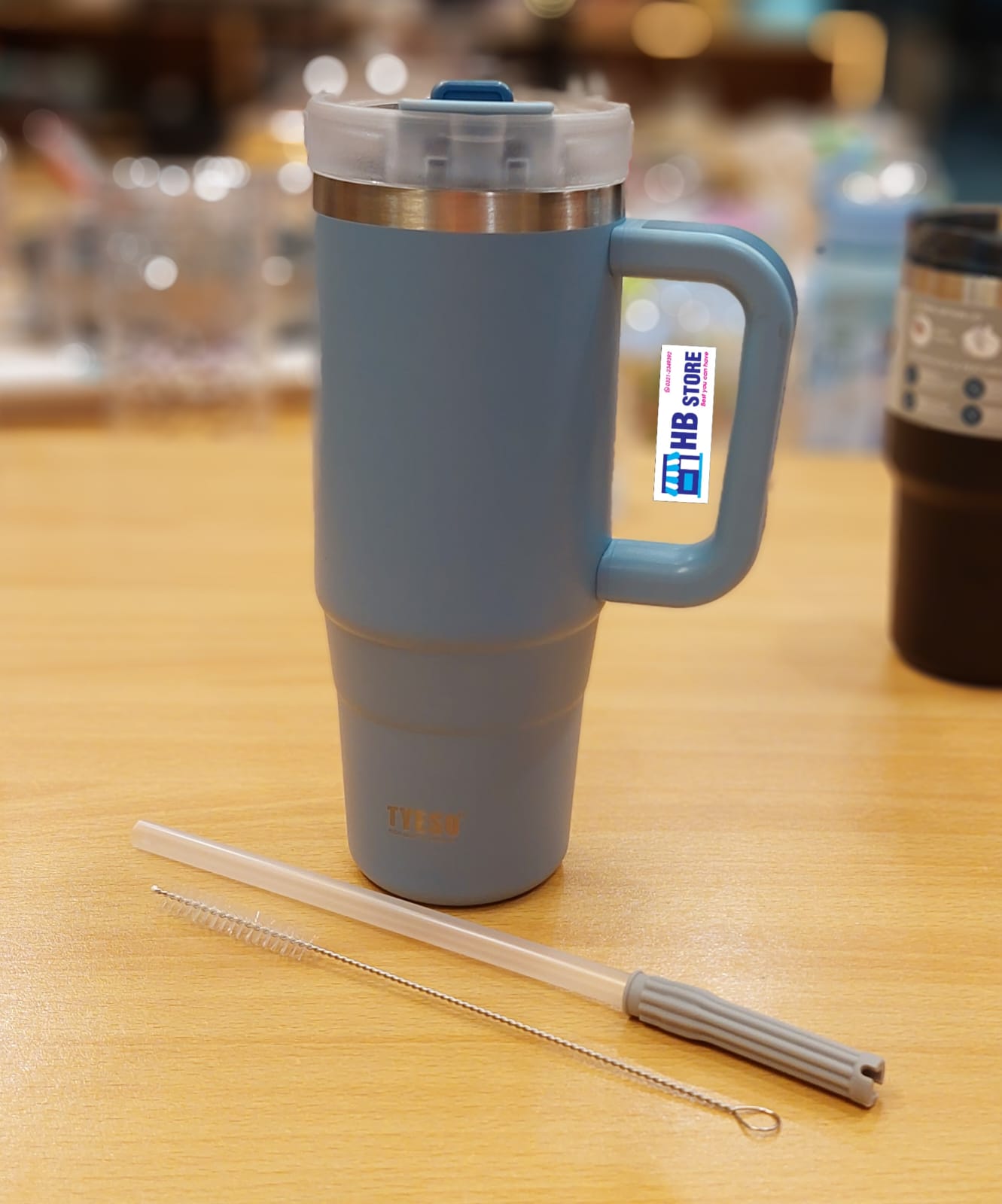 Tyeso 700ml Tumbler with Handle, Straw and Lid - Leak Resistant Double Wall Insulated Stainless Steel