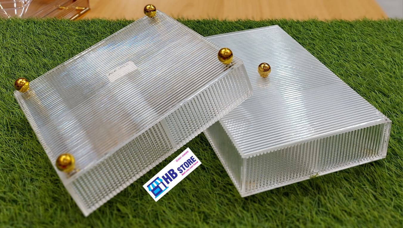 Premium 6 & 4 Portion Acrylic Serving Trays – Elegant Rectangular Design with Lids & Golden Knobs