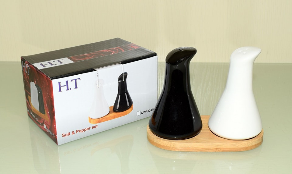 Ceramic Salt & Pepper Set With Wooden Base