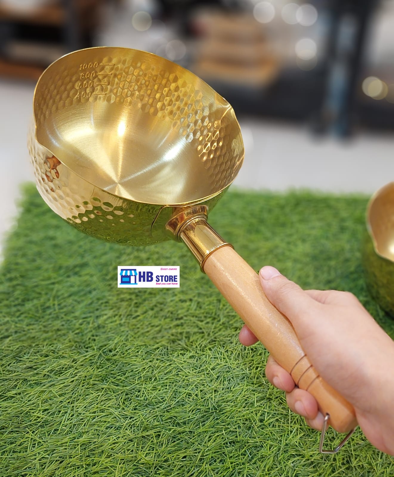 The Hand-Hammered Gold pan