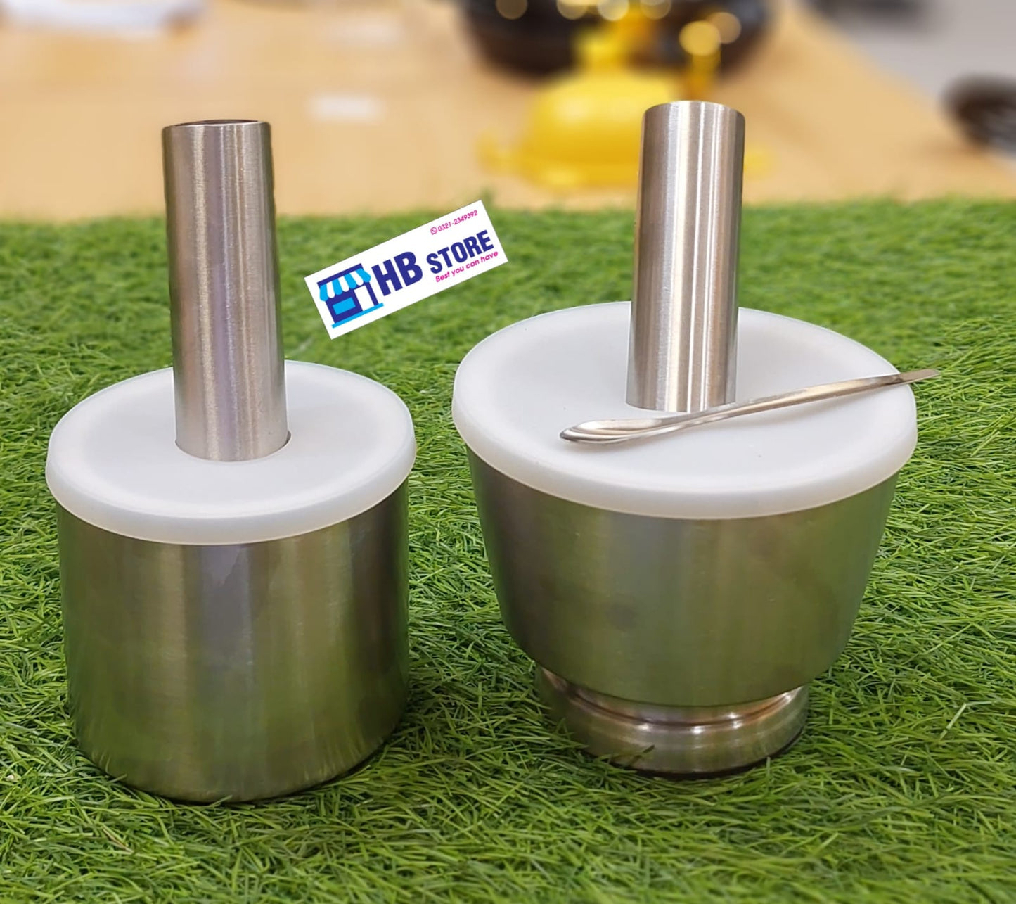 Premium Steel Hand Grinder with Anti-Spill Plastic Lid