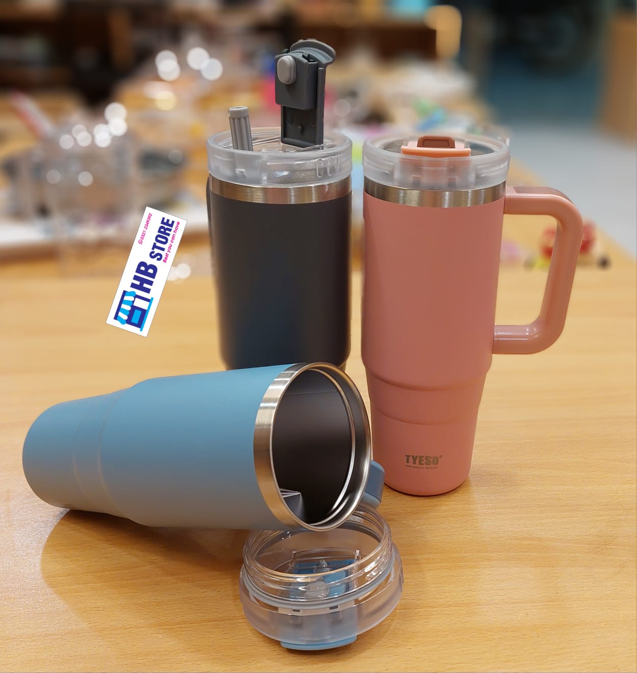 Tyeso 700ml Tumbler with Handle, Straw and Lid - Leak Resistant Double Wall Insulated Stainless Steel