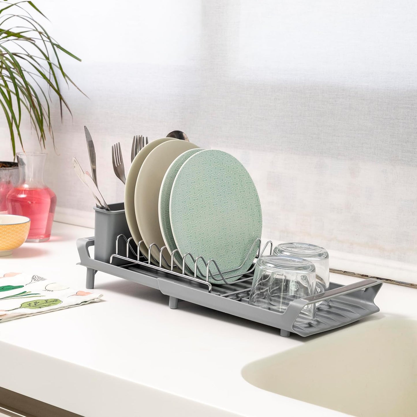 Kitchen Expendable Drainer
