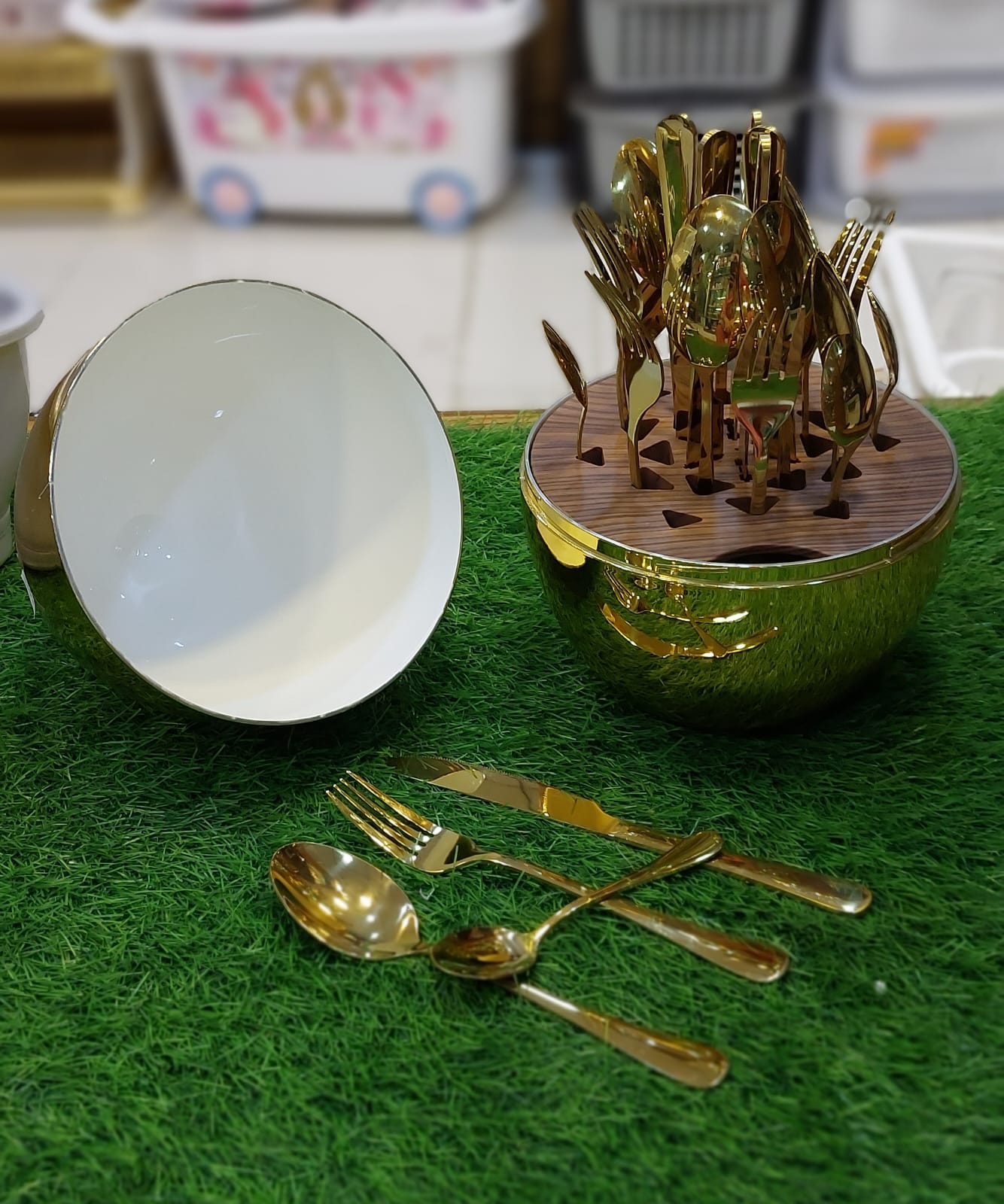 Golden Egg Cutlery Set