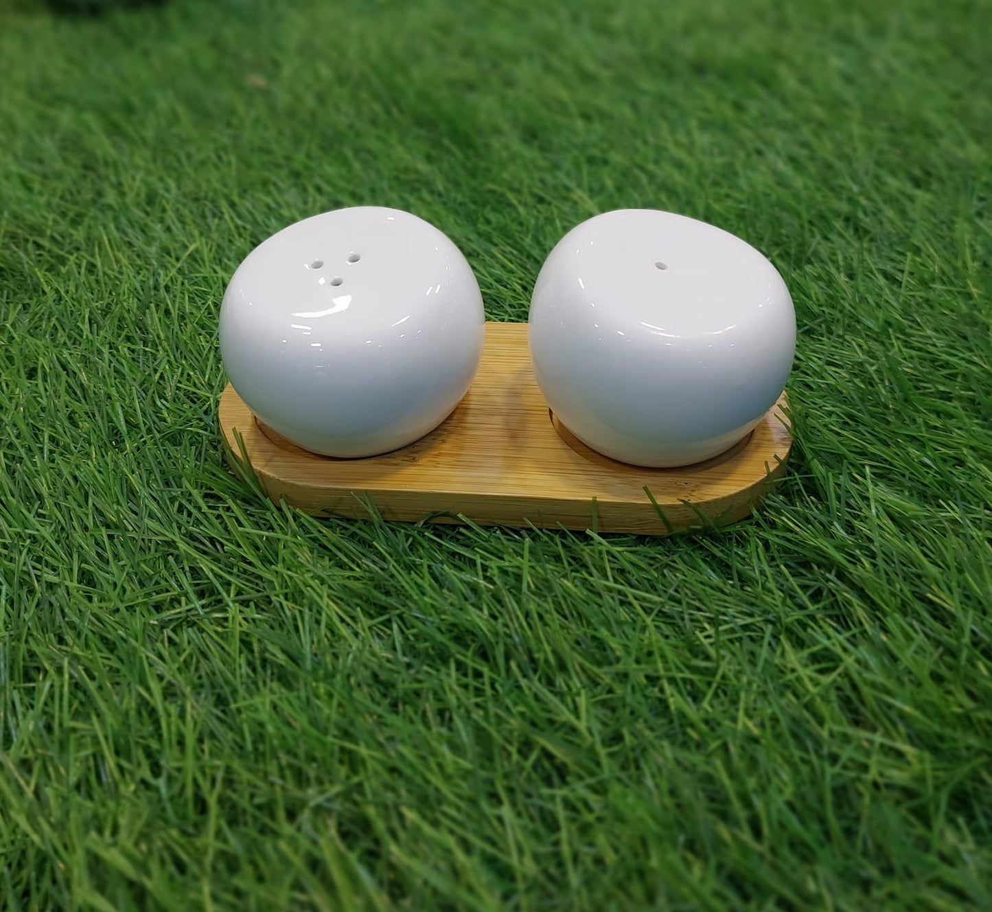 Ceramic Salt & Pepper Set With Wooden Base