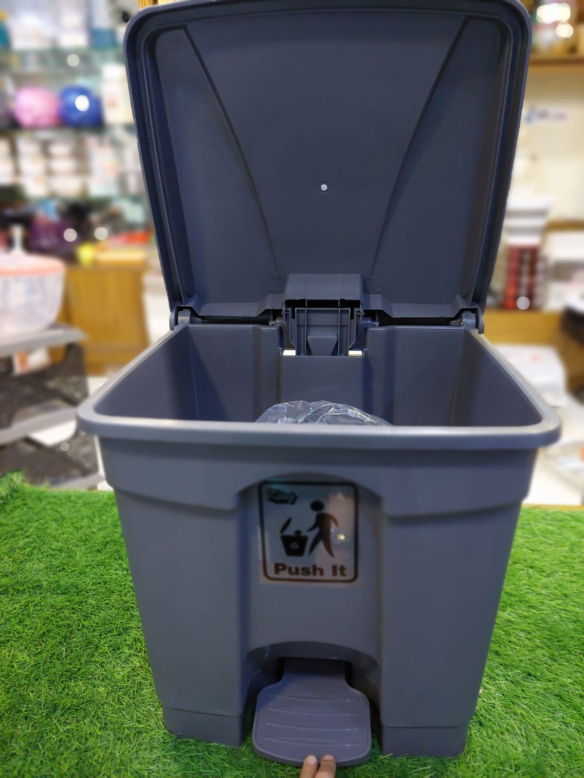 Large Sizes Trash Bin High Quality