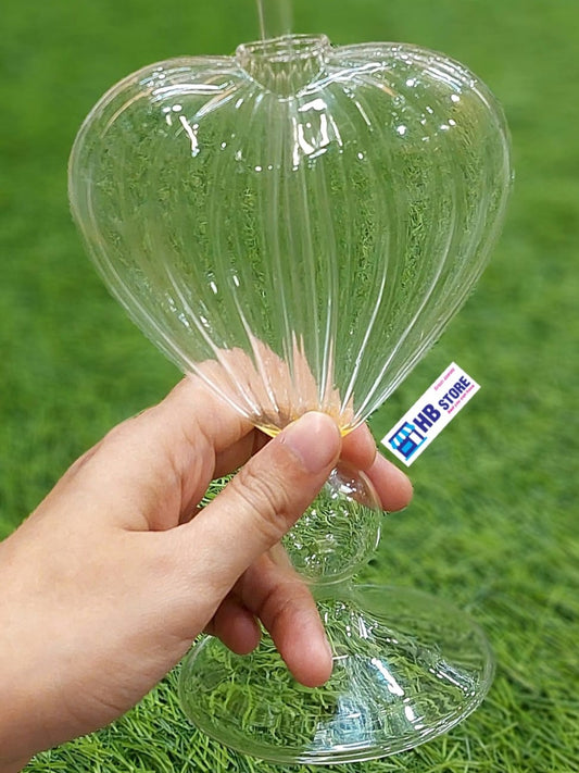 Elegant Heart-Shaped Glass Sipper Cup