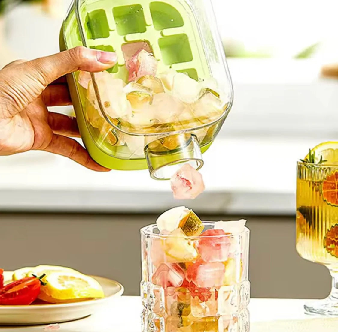 2in1 Ice Cube Box Bottle (Random Color)