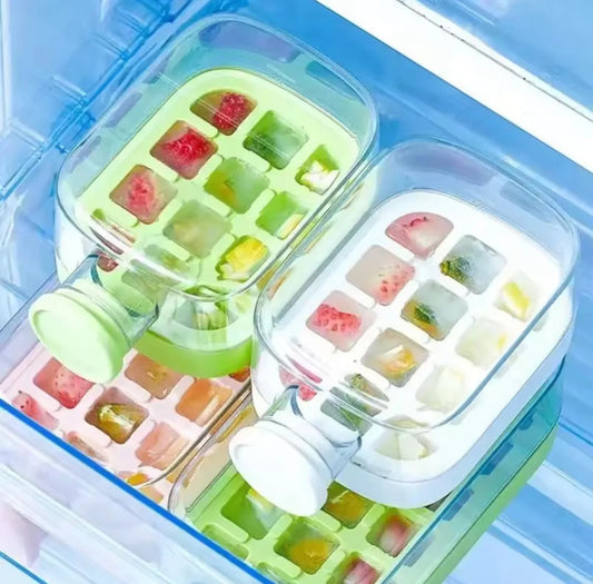 2in1 Ice Cube Box Bottle (Random Color)
