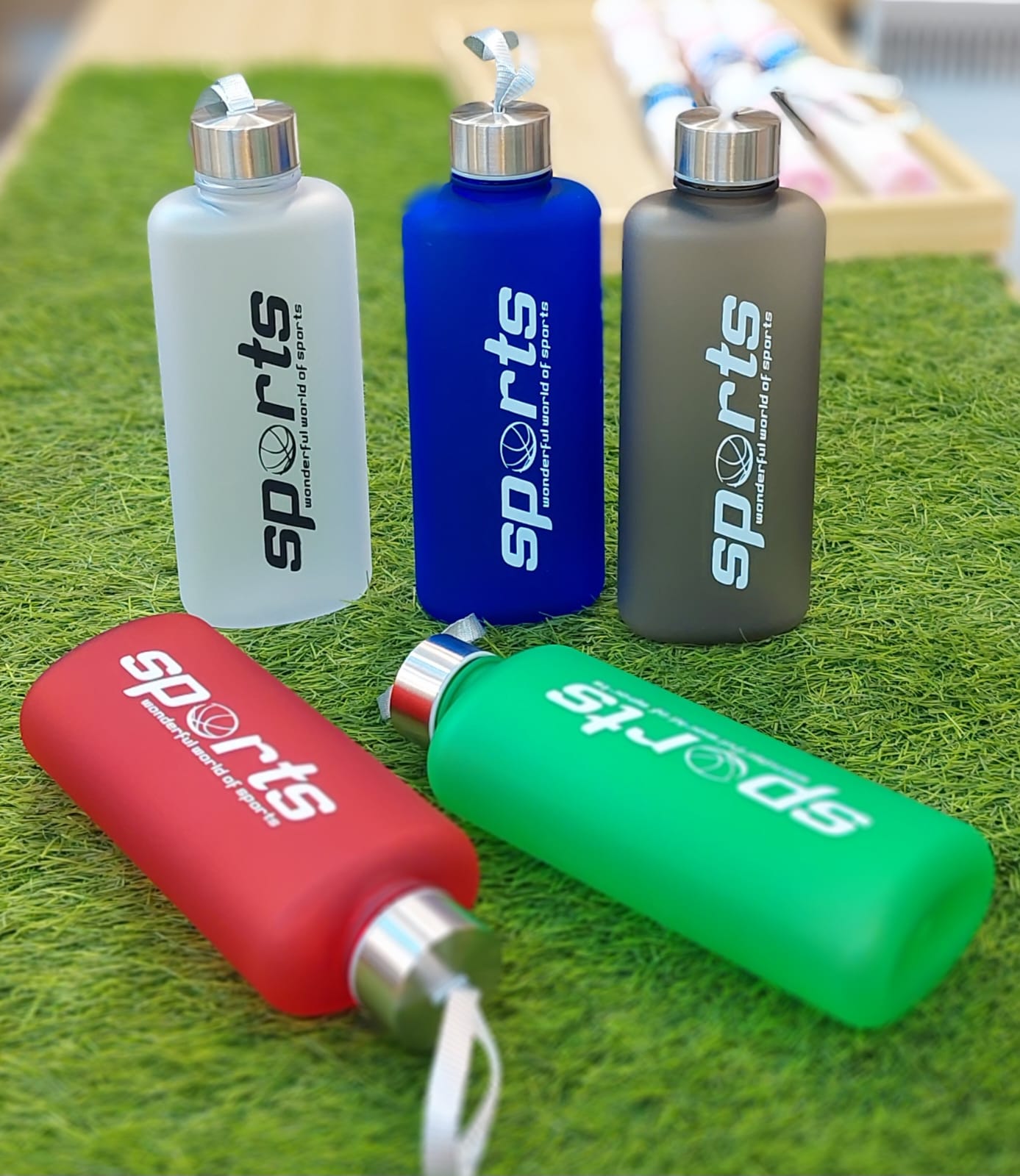 Leakproof Plastic 700ml Sports Water Bottle