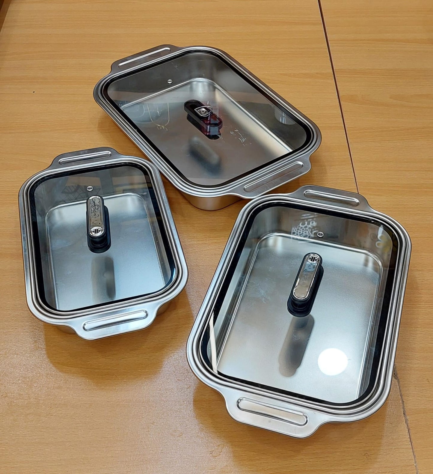 MIEBO Cookware: Elegance Meets Performance - Premium Non-Stick Roasting & Baking Pan with Vented Lid