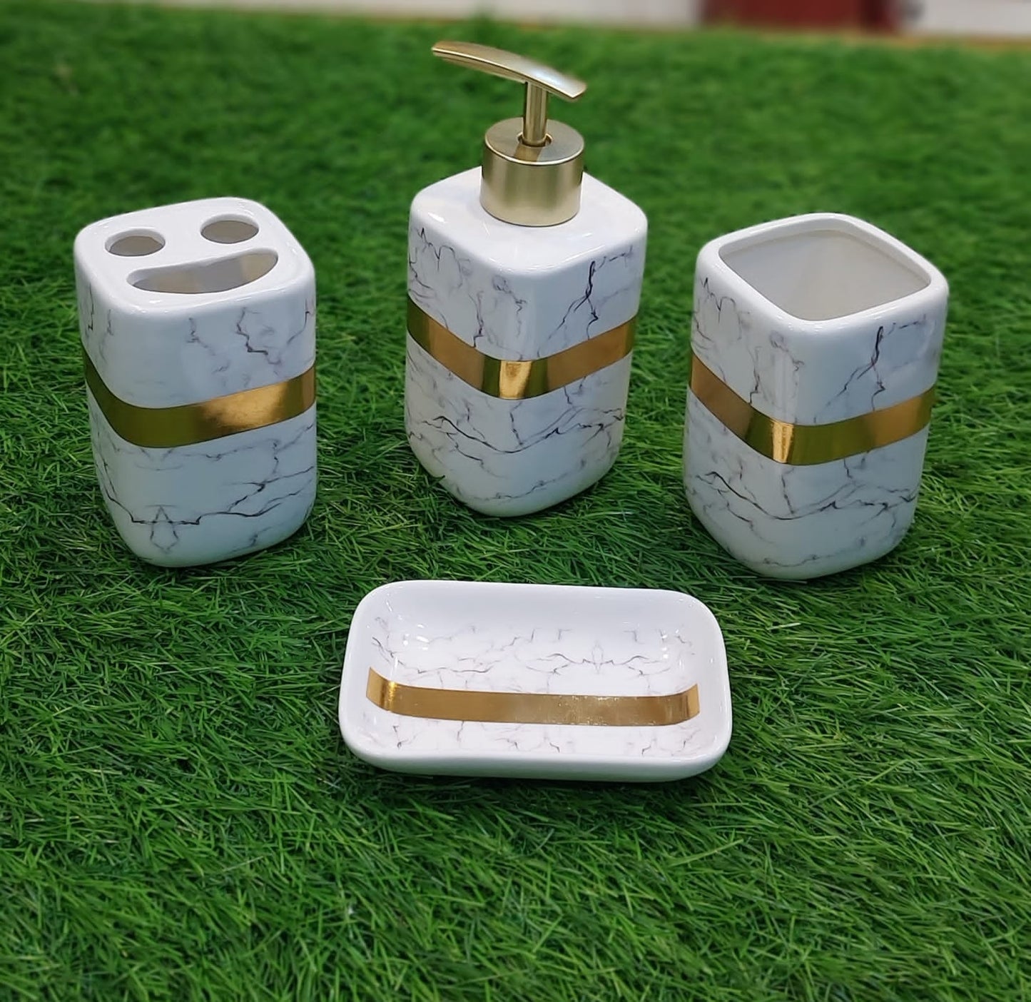 4pcs Washroom set - White Gold